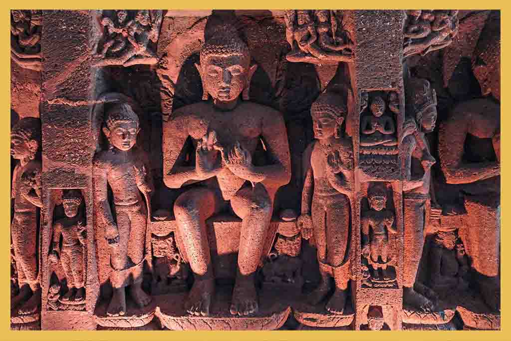 sculptures of Ajanta caves